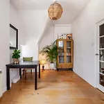 Exceptional Top Floor 1Br Apt In Fitzrovia