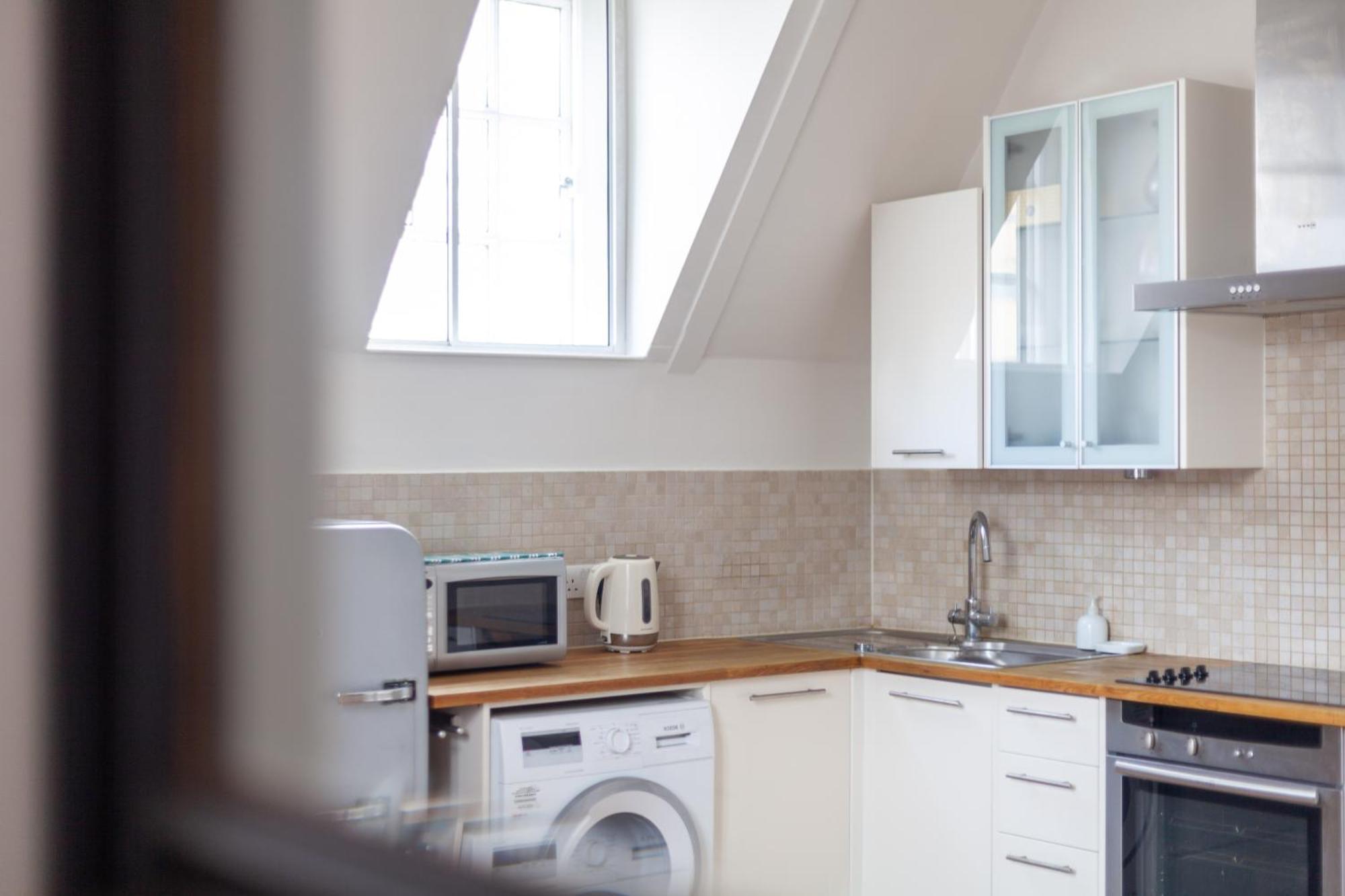 Exceptional Floor 1br In Fitzrovia *